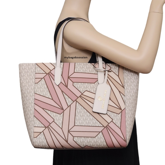 Michael Kors Handbags - Michael Kors Sinclair Logo LG Tote
